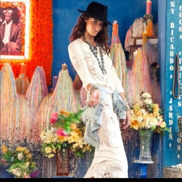 Spell & The Gypsy Margarita Crochet Maxi Dress Rare M/L NWT - Picture 3 of 12